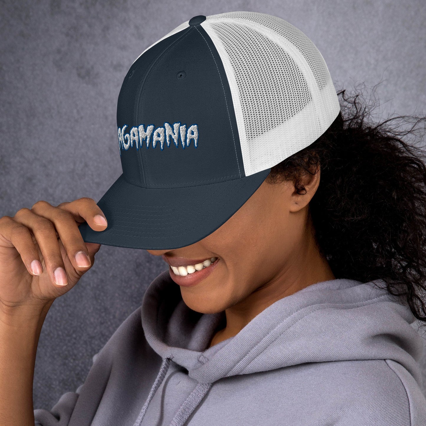 Magamania Retro Trucker Cap w/white