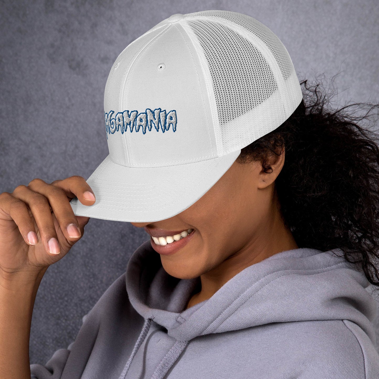 Magamania Retro Trucker Cap w/white